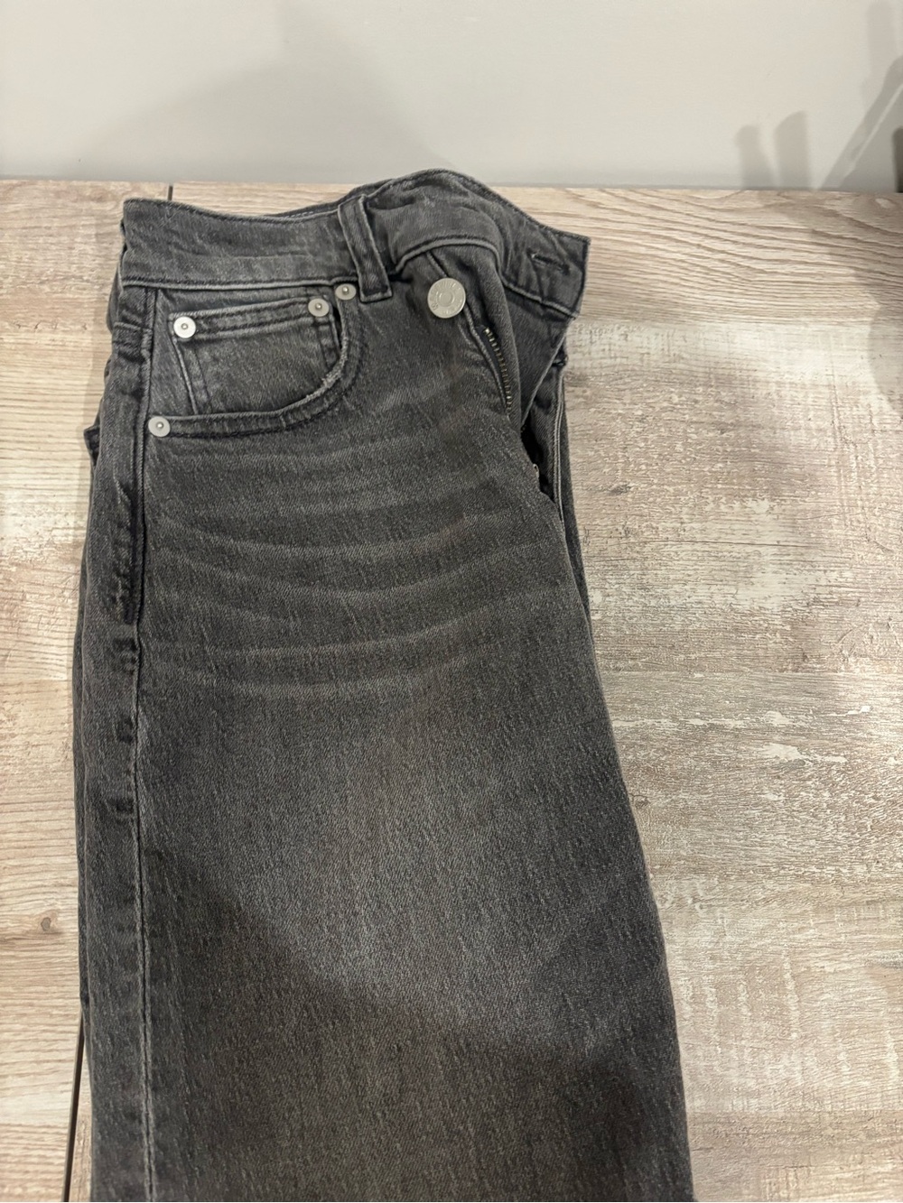 Classic 90s Straight Leg Jeans